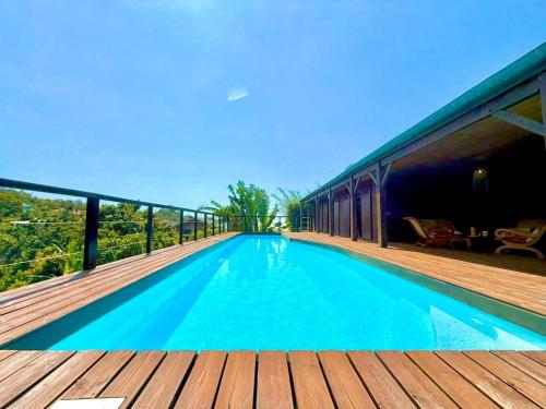 Πισίνα στο ή κοντά στο Villa Letchis, Luxe, Authenticité & Calme à l'Est