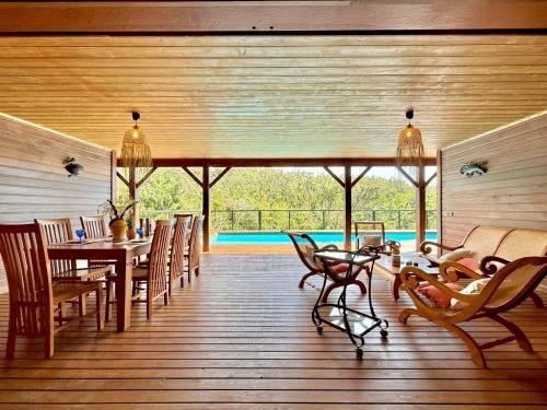 Πισίνα στο ή κοντά στο Villa Letchis, Luxe, Authenticité & Calme à l'Est