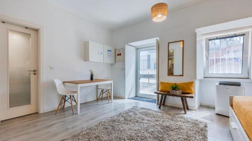 Charming 1BR in Santa Apolónia by LovelyStay
