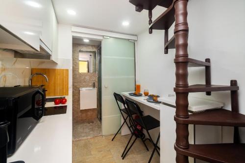 WHome Quiet Retreat Just Minutes from the Buzz