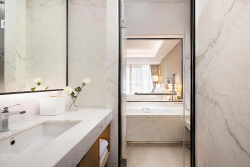 Koupelna v ubytování Marriott Executive Apartments Chongqing