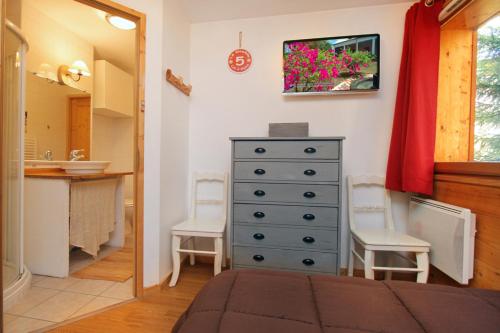 Joli appartement à l'arrière du Chalet Chantelouve