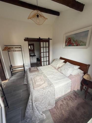 Llit o llits en una habitació de The Lodge