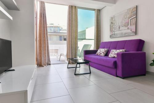 Χώρος καθιστικού στο MetroStays Apartament ST JULIAN MALTA