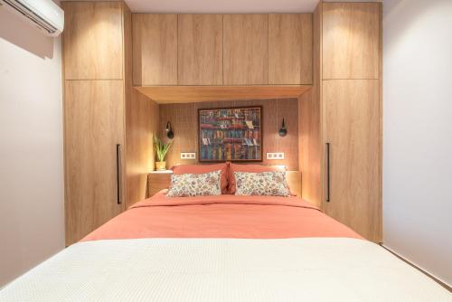 Crown Design Apt - Acropolis