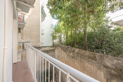 Crown Design Apt - Acropolis