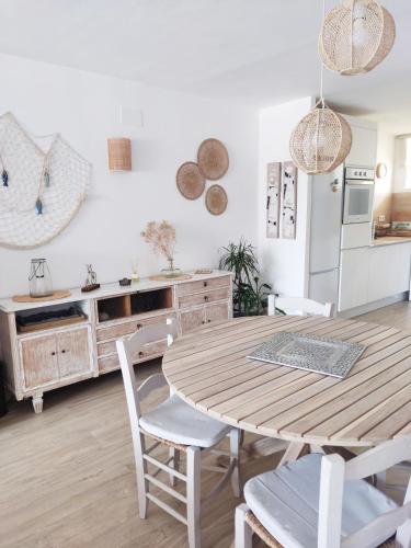 Η κουζίνα ή μικρή κουζίνα στο Thegoldsand Cala Salions Tossa de Mar