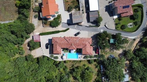 an overhead view of a house with a roof at Villa AntoNada in Krk