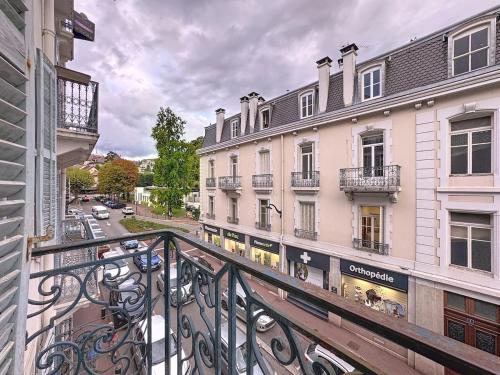 En balkon eller terrasse på Charmant studio centre ville d'Aix-les-bains