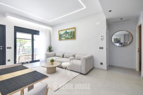 Kevin House - Serra Brava, Lloret de Mar