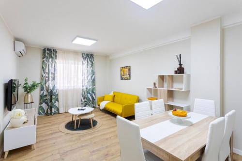 Modern & Bright Flat with Workspace by HostWise