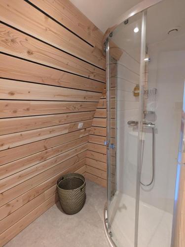 Bany a La cabane de romane