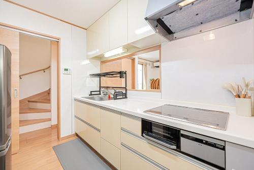 Ohanachaya station 5-minute walk 4ldk house maxi 9people family friendly