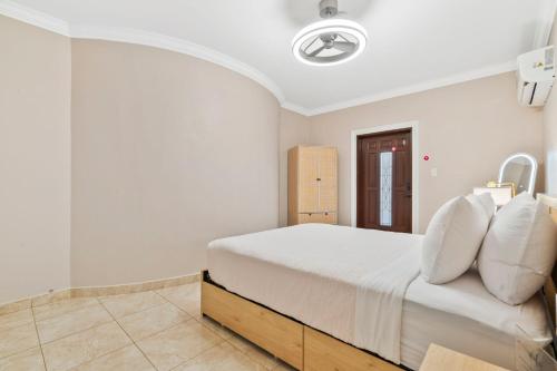 Ένα ή περισσότερα κρεβάτια σε δωμάτιο στο Ponton 34G