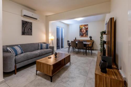 Lovely home in kapsalos