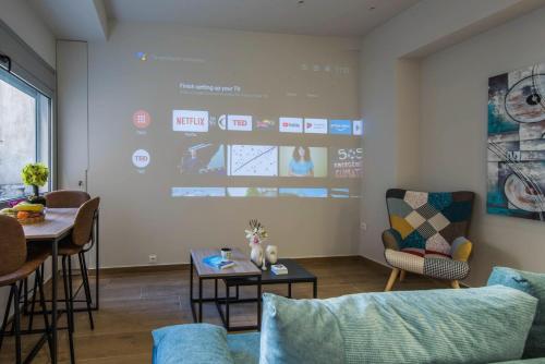 Elegant, Spacious and hitech apt at Koukaki