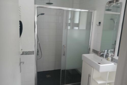 Comfortable house near downtown