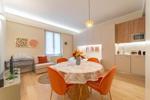 5' from Corso Sempione Elegant studio apartment