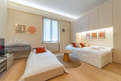 5' from Corso Sempione Elegant studio apartment