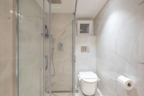 Spacious & Well Designed 2BR Apartment in Pangrati