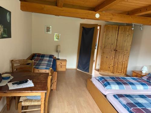 Postel nebo postele na pokoji v ubytování Iseler Mühle
