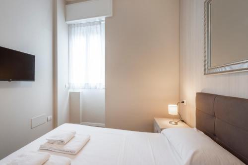 Duomo Apartments B Home - Cozy Two Bedrooms & Bathroom