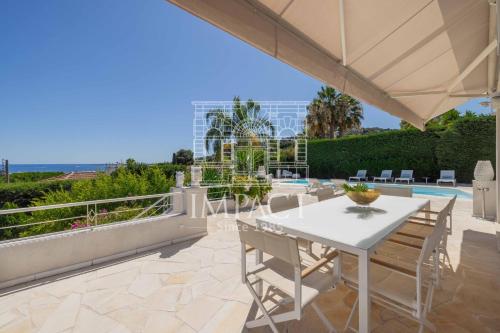 Ref 2182 - Seasonal rental in Golfe-Juan - Villa 190 m