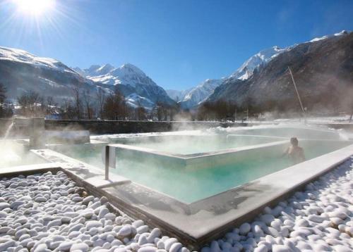 Gallery image of T4 neuf, 3 chbres et canapé-lit, pied des pistes in Val Louron