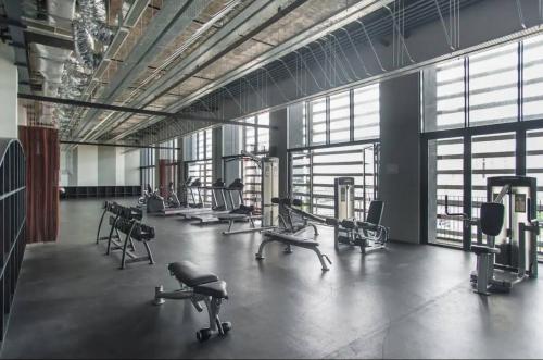 Fitness centrum a/nebo fitness zařízení v ubytování B & B Cozy Duplex Tamarind Square Cyberjaya