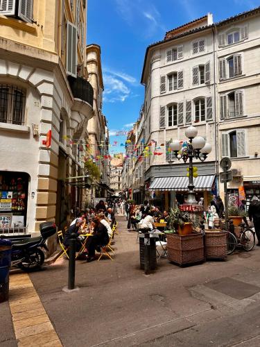NOAILLES plein coeur du centre ville Marseille photo 7