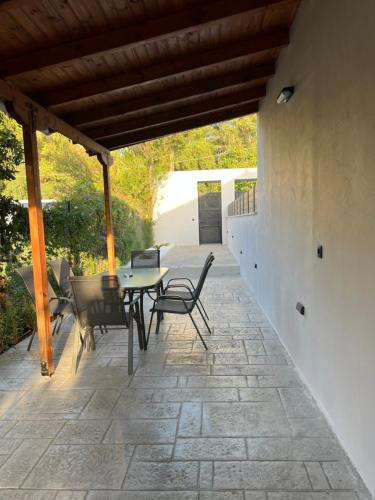 Poly villas kalamata