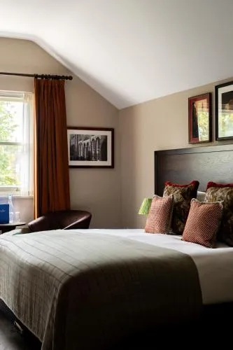 Rose And Crown Hotel photo 5