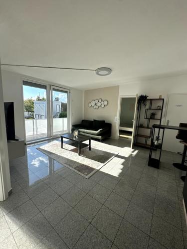 Χώρος καθιστικού στο BookieB Apartment by Schmitt