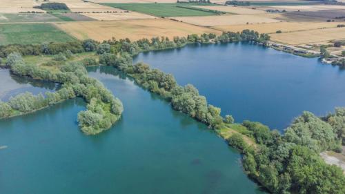 Un paisaje natural cerca del camping