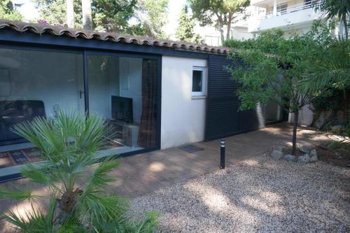 Cannes, Côte d'Azur - Maison de jardin au calme, proche de la Croisette