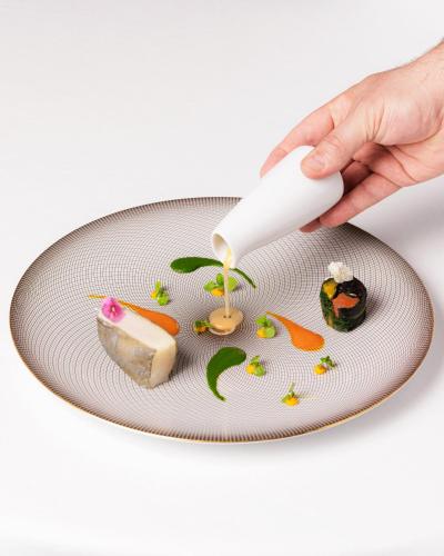 ホテルの敷地内または近くでの食事または食べ物