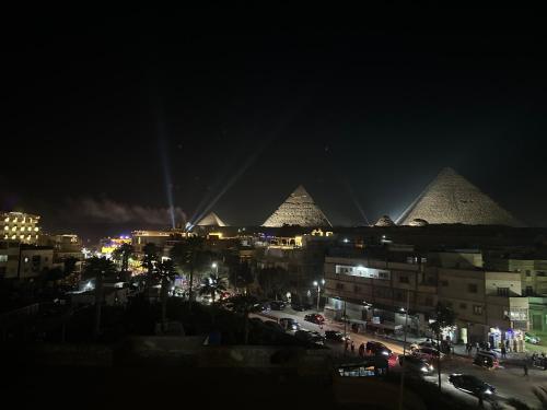 Gallery image of Continental Pyramids Hotel & Roof Top in Cairo
