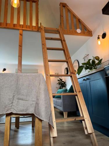 Χώρος καθιστικού στο Braelea cozy - country out building with mezzanine