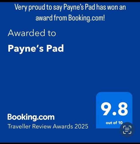 Un certificado, premio, letrero u otro documento en Payne’s Pad