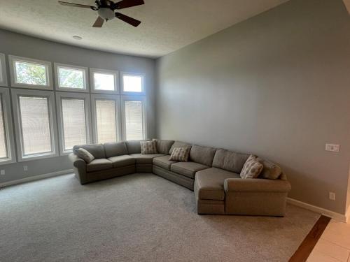 Fotografie z fotogalerie ubytování Luxury Home! Walking distance to golf! v destinaci Omaha