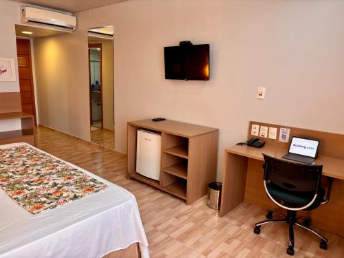 Μια τηλεόραση ή/και κέντρο ψυχαγωγίας στο Flat Executivo in Fórum Manaus - BlueTree