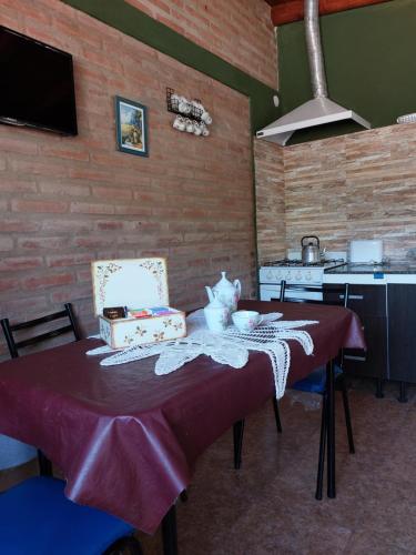 TV a/nebo společenská místnost v ubytování Cabañas doña chiche