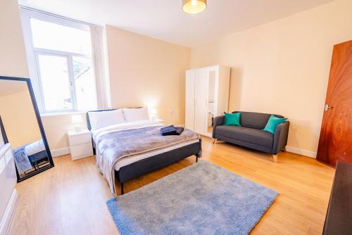 Spacious Modern & High Ceiling One Bedroom Apartment photo 23