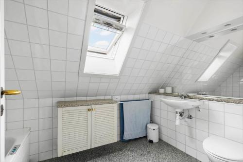 Ένα μπάνιο στο 5639-Svaneke-Skovgade-1-B