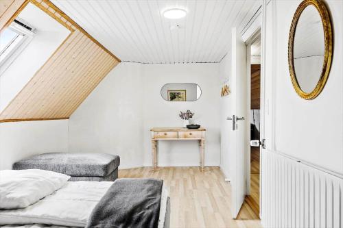 Кровать или кровати в номере 4791-Ronne-Smedegardsvej-32