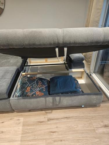เตียงในห้องที่ Appart design Jacuzzi Sauna, Salle de sports