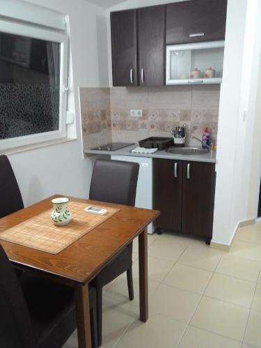 Fotografie z fotogalerie ubytování Apartments Brnjada v destinaci Sutomore