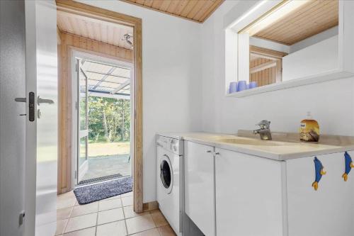 Una cocina o cocineta en 3673-Nexo-Frederiksvej-54