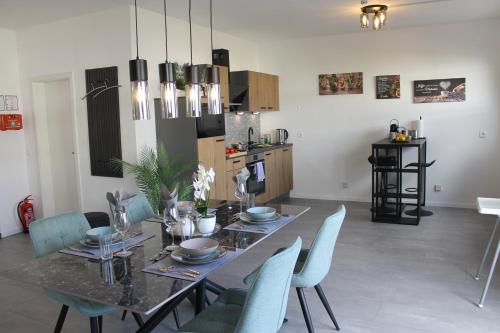Η κουζίνα ή μικρή κουζίνα στο cameiroo - Penthouse Euskirchen