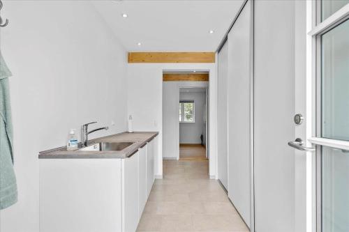 Gambar di galeri bagi 4757-Aakirkeby-Sosevejen-23 di Åkirkeby